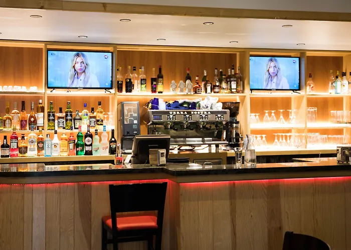 ホテル オテル テラノストラ タラスコン・シュル・アリエージュ